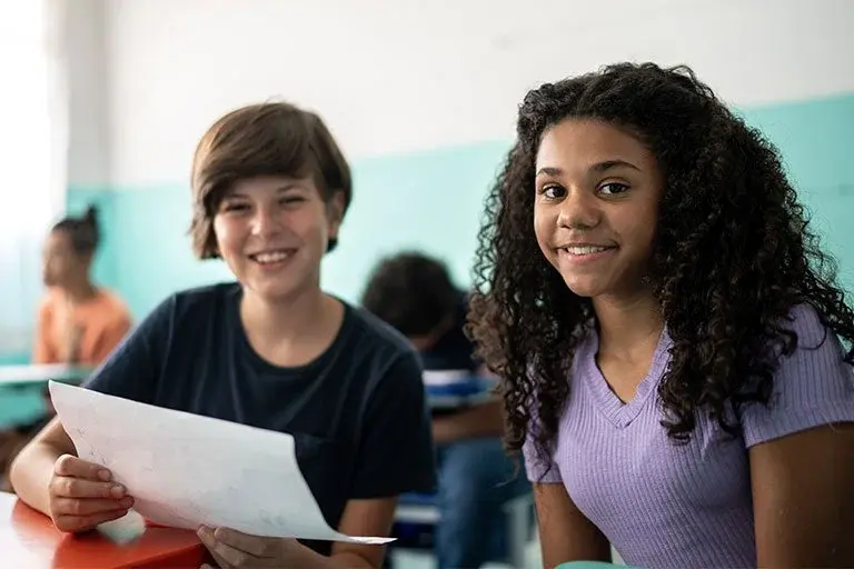 Student_peers_working_on_math